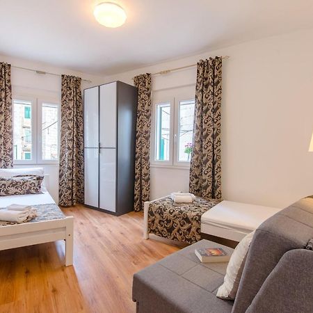 Apartment Vijoleta In City Centre Split Luaran gambar