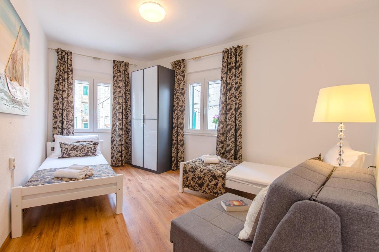 Apartment Vijoleta In City Centre Split Luaran gambar